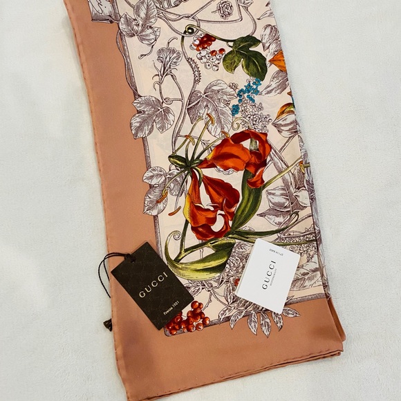 Gucci Accessories - Brand New Gucci floral silk scarf